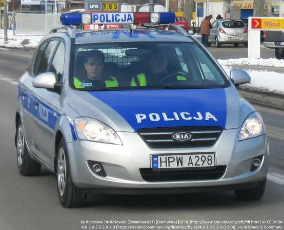 Nietrzeźwy kierowca Audi zatrzymany w Komarów Osada