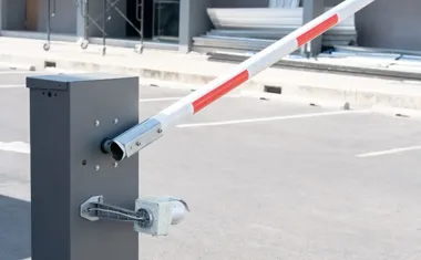 Parkowanie w Zamościu  jak nie przepłacić i gdzie znaleźć miejsce?