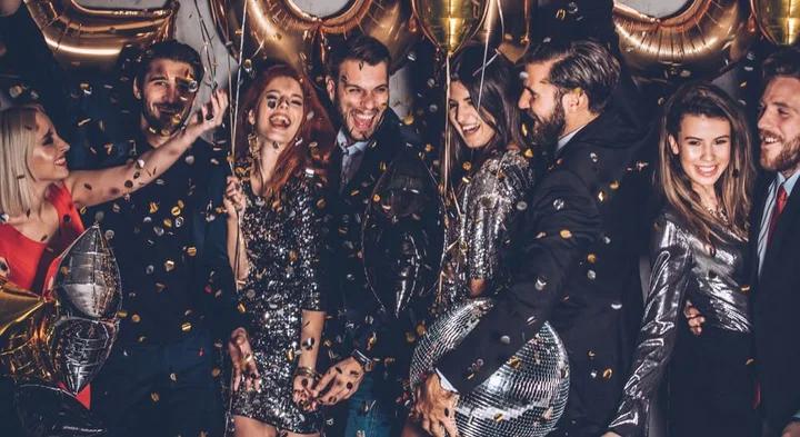 Grafika promocyjna wydarzenia Sylwester w Zamościu 2025/2026 — ARTIS Hotel & SPA