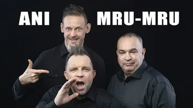 Grafika promocyjna wydarzenia Ani Mru-Mru w Zamościu — program „Mniej więcej” (11 kwietnia 2026)