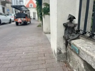 Grafika promocyjna wydarzenia Odsłonięcie 10. rzeźby Leśmianowskiego Szlaku Literackiego