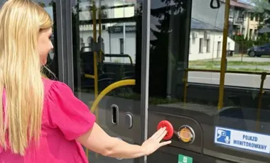 Ciepły guzik w autobusach MZK Zamość. Pasażerowie mają go używać częściej