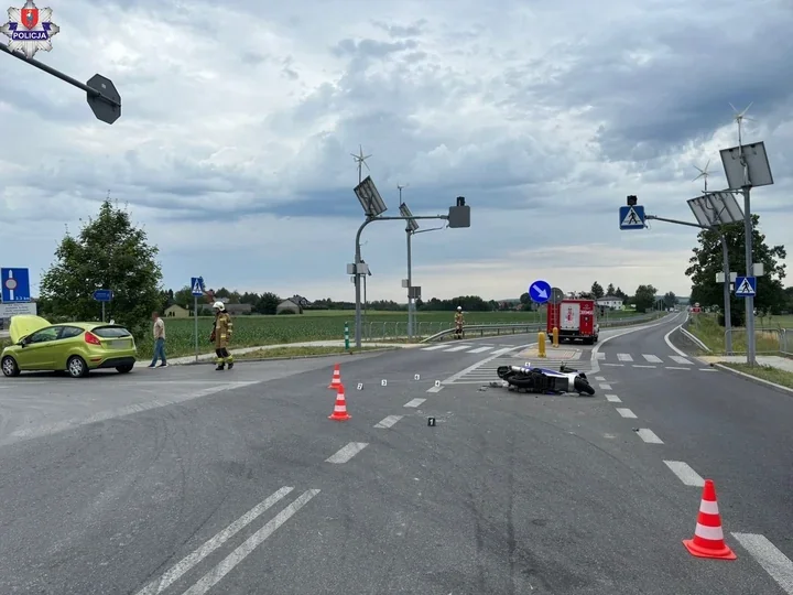Skręt w lewo zakończył się wypadkiem na DK-17. Kierująca była po alkoholu