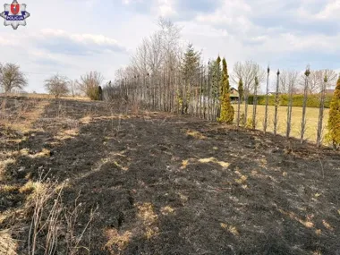 Ognisko bez nadzoru zamieniło działki pod Nieliszem w pogorzelisko