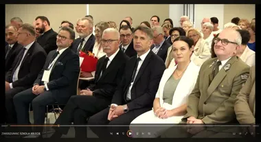 W Zwierzyńcu świętowali 80 lat szkoły. Padły podziękowania i odsłonięto tablicę