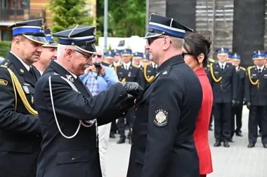 Mundur, hymn i awanse. Strażacy z Zamościa dostali zasłużone uznanie