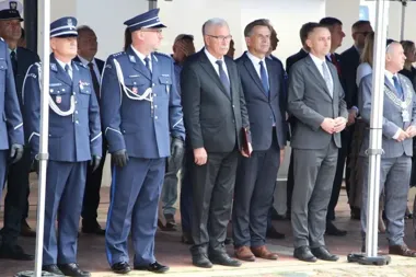 Policyjne awanse i odznaczenia w Zamościu. Uroczystość pełna wzruszeń